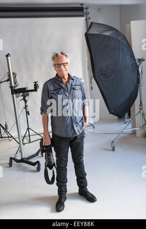 Portrait du photographe dans son studio Banque D'Images