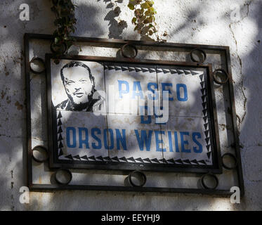 Signe de la rue Paseo de Orson Welles à Ronda, Andalousie, espagne. Welles, directeur de Citizen Kane, a passé de nombreux étés à Ronda. Banque D'Images