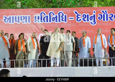 AHMEDABAD, Gujarat/INDE - Mai 20 : Gujarat Ministre principal et premier ministre candidat Narandra Modi répondre rallye avec Amit Shah après avoir remporté un énorme majorité dans les sondages à Maninagar Lok Sabha le 20 mai 2014 à Ahmedabad, Inde. Banque D'Images