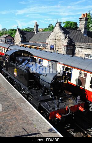 Petites Prairies Locomotive 4500 Class 2-6-2T le nombre 4566, Bridgnorth, Shropshire, Angleterre, Royaume-Uni, Europe de l'Ouest. Banque D'Images