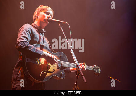 Chicago, Illinois, USA. 22 janvier, 2015. GEORGE musicien EZRA effectue vivent à l'UIC Pavilion à Chicago, Illinois © Daniel DeSlover/ZUMA/Alamy Fil Live News Banque D'Images