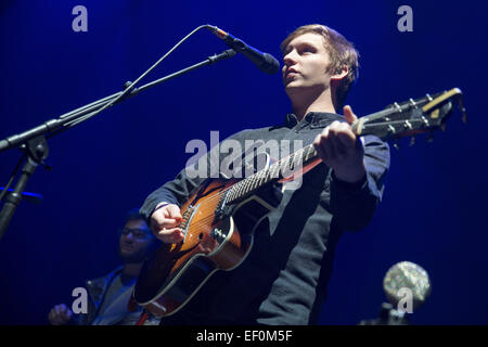 Chicago, Illinois, USA. 22 janvier, 2015. GEORGE musicien EZRA effectue vivent à l'UIC Pavilion à Chicago, Illinois © Daniel DeSlover/ZUMA/Alamy Fil Live News Banque D'Images