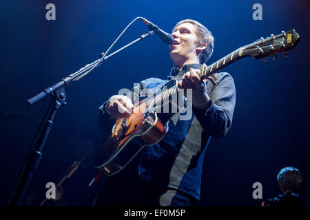 Chicago, Illinois, USA. 22 janvier, 2015. GEORGE musicien EZRA effectue vivent à l'UIC Pavilion à Chicago, Illinois © Daniel DeSlover/ZUMA/Alamy Fil Live News Banque D'Images