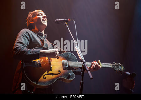 Chicago, Illinois, USA. 22 janvier, 2015. GEORGE musicien EZRA effectue vivent à l'UIC Pavilion à Chicago, Illinois © Daniel DeSlover/ZUMA/Alamy Fil Live News Banque D'Images