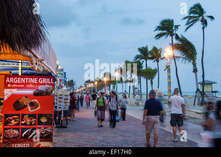 Hollywood Florida, North Broadwalk, promenade, chemin piétonnier, marche, plages de l'océan Atlantique, entreprises, restaurant restaurants repas ea Banque D'Images