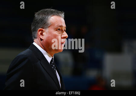 Colorado Springs, Colorado, États-Unis. 24 Jan, 2015. Air Force Falcons l'entraîneur-chef Dave PILIPOVICH dans la première moitié contre la Boise State Broncos. Les Broncos défait les Falcons 77-68 à Clune Arena, à Colorado Springs, CO © Isaiah Downing/ZUMA/Alamy Fil Live News Banque D'Images