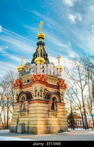 Chapelle-tombeau de Paskevich (années 1870-1889) à Gomel, au Bélarus. L'heure d'hiver Banque D'Images