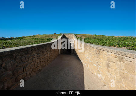 Entrée du Dolmen de Viera, un tumulus mégalithique situé près de Antequera, Malaga, Espagne. Banque D'Images