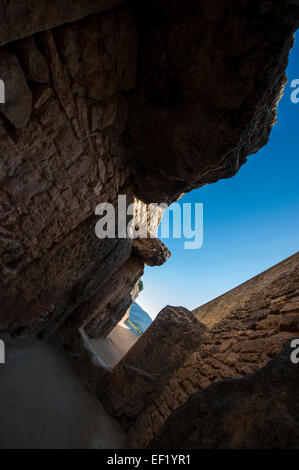 Dolmen de Viera, un tumulus mégalithique situé près près de Antequera, Malaga, Espagne. Banque D'Images