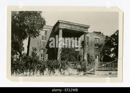 Une maison hantée historique sur West Avenue à Austin, Texas, connue pour sa réputation sinistre. Il a fait l'objet de légendes locales et d'intérêt paranormal, attirant l'attention pour son activité surnaturelle supposée. Banque D'Images