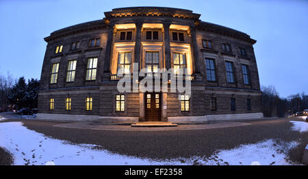 Weimar, Allemagne. 21 Jan, 2015. Les archives de Goethe et Schiller à Weimar, Allemagne, 21 janvier 2015. L'archive présente quatorze pièces intéressantes de Goethe, Autograph Collection dans une exposition intitulée "de Mozart à Napoléon du 22 janvier au 28 juin 2015. Photo : Martin Schutt/dpa/Alamy Live News Banque D'Images