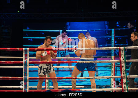 Italie Piémont Turin Palasport Palaruffini 2015 24 janvier 2015 Thai Box Mania - Vittorio Iermano Farruku Ogest l'Italie contre l'Albanie Banque D'Images