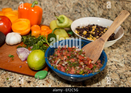 Les légumes frais taco et pico de gallo Banque D'Images