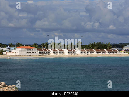 Sur le côté de la baie de Simpson St. Martin Princess Juliana International Airport Banque D'Images