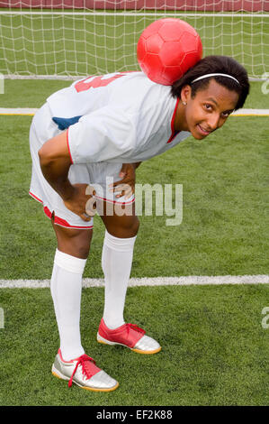 Joueur de football sur terrain Banque D'Images