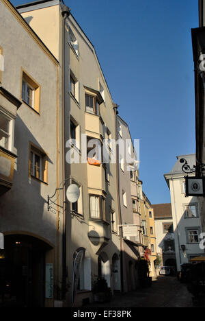 Haus Rosengasse 9 in Hall in Tirol, Autriche, est un bâtiment historique qui contribue au charme architectural et à l'importance culturelle de la ville. Banque D'Images