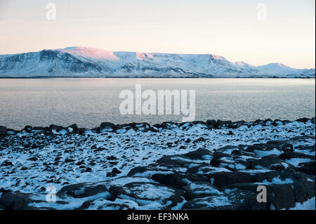 Le mont Esja, Reykjavik, Islande. Banque D'Images