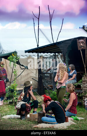 L'artisanat dans la zone Greencrafts folk de juin 2014 Glastonbury Banque D'Images