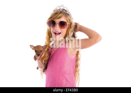 La princesse blonde avec portrait de chien chihuahua chiot happy smiling Banque D'Images