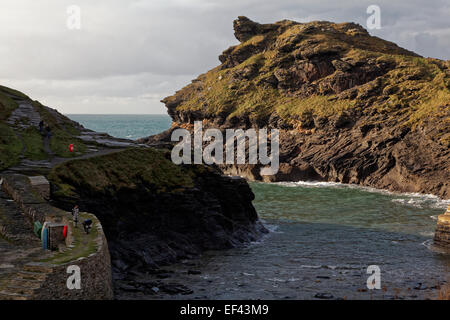 L'entrée du port, Boscastle, Cornwall, Angleterre, donnant sur l'océan Atlantique Banque D'Images