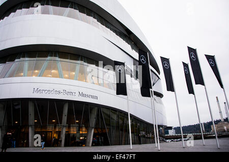 Musée Mercedes Benz, Stuttgart 2014 Germany-December,7e : bâtiment du Musée de l'extérieur Banque D'Images