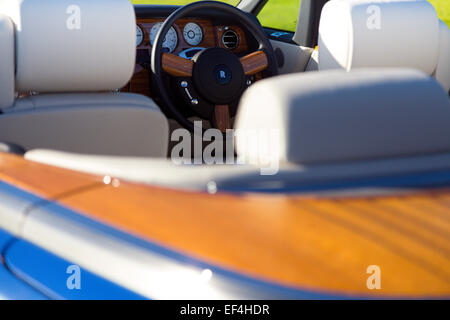 L'intérieur d'une Rolls-Royce Phantom Drophead Coupé Banque D'Images