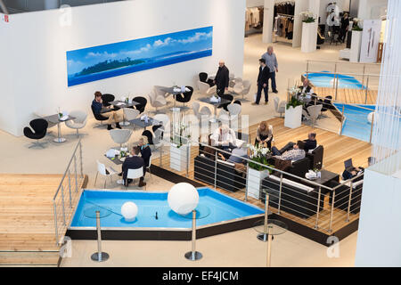 Au Salon de Düsseldorf 2015 bateau - les mondes plus grand yachting et sports d'eau exposition Banque D'Images