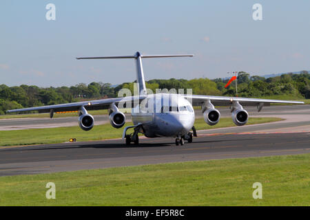 BRUSSELS AIRLINES avions AVRO RJ100 OO-DWL l'aéroport de Manchester en Angleterre 14 Mai 2014 Banque D'Images