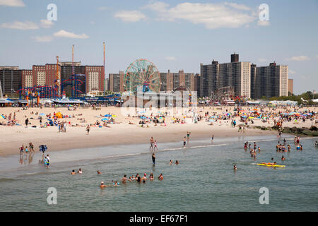 Plage et parc d'attraction, Coney Island, New York, USA, Amérique Latine Banque D'Images