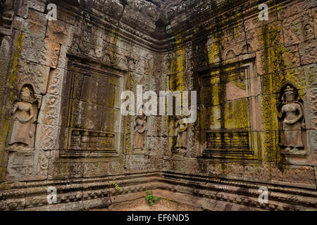 APSARA relief au mur de Banteay Prey Nokor temple à Kampong Cham, Cambodge. Banque D'Images