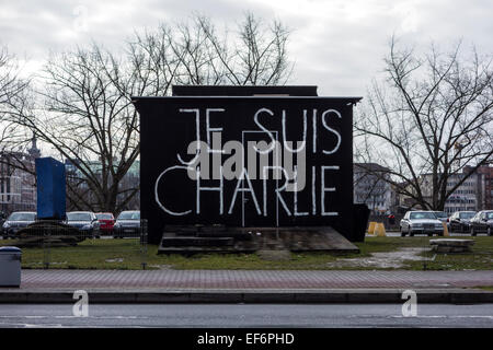 Slogan sur un bâtiment à Mannheim appelant à la solidarité avec la satire magazne français Charlie Hebdo Banque D'Images