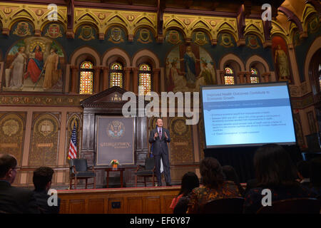 Washington, DC, USA. 27 Jan, 2015. Le Président de la Banque mondiale, Jim Yong Kim parle à l'Université de Georgetown à Washington, DC, la capitale des États-Unis, Janvier 27, 2015. Credit : Yin Bogu/Xinhua/Alamy Live News Banque D'Images