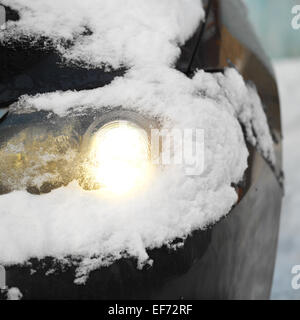Route couverte par la neige Banque D'Images