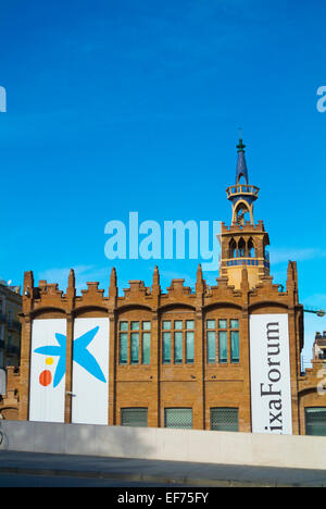 Art CaixaForum Museum, installé dans l'ancienne usine, quartier Montjuic, Barcelone, Espagne Banque D'Images