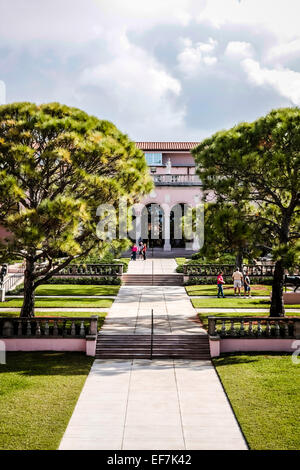 Les jardins aménagés géométriquement formelles dans le centre de la Ringling Museum of Art de Sarasota FL Banque D'Images