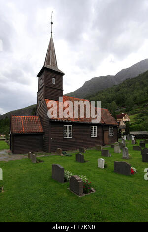 Flam église datant de 1670, Flamsdalen Valley village, Flam, le Sognefjorden, Fjords Ouest, Norvège, Scandinavie, l'Europe. Banque D'Images