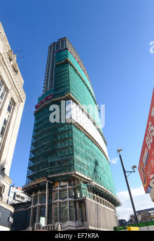 Centre point Tower, Tottenham Court Road, Londres, Royaume-Uni. 28 janvier 2015. Début des travaux pour convertir l'emblématique Centre point Tower à Tottenham Court Road en appartements de luxe. Crédit : Matthieu Chattle/Alamy Live News Banque D'Images