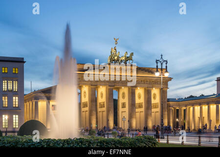 Porte de Brandebourg, Brandenburger Tor, Paris Square, Pariser Platz, Berlin, Allemagne, Banque D'Images