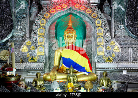 Statue de Bouddha, Wat Sri Suphan (Temple d'argent), Chiang Mai, Thaïlande Banque D'Images