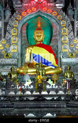 Statue de Bouddha, Wat Sri Suphan (Temple d'argent), Chiang Mai, Thaïlande Banque D'Images