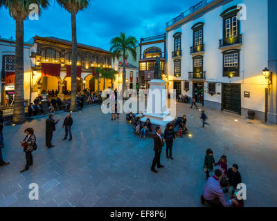 Vue de l'église Iglesia Matriz de El Salvador sur la Plaza de España, Santa Cruz de La Palma, Îles Canaries, Espagne Banque D'Images