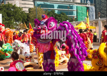 Hong Kong 2015 - Garçons Filles expositions préparation pour le nouvel an chinois Banque D'Images