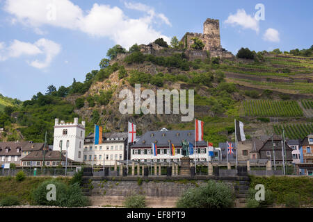 Kaub, derrière le château de Gutenfels, Patrimoine Mondial de l'Unesco de la vallée du Haut-Rhin moyen, près de St Goarshausen, Rhénanie-Palatinat Banque D'Images