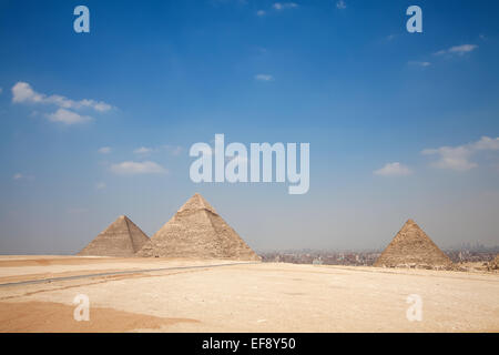 Les pyramides à Gizeh Le Plateau près de Le Caire, Egypte Banque D'Images