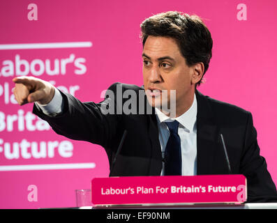 Ed Miliband, député, leader du parti travailliste, s'exprimant lors d'une conférence d'étudiants à Sheffield Banque D'Images