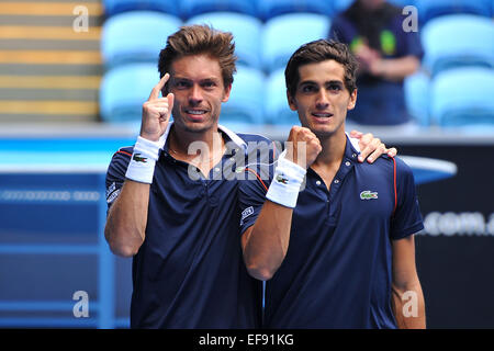 Melbourne, Australie. 29 janvier, 2015. 2015. Australian Open tennis championships. Nicolas Mahut (FRA) Pierre Hugues Herbert (FRA) célébrer comme ils font la finale en battant JE Dodig (CRO) et M Melo (BRZ) en demi-finale. Credit : Action Plus Sport/Alamy Live News Banque D'Images