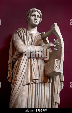 Erato, muse de la poésie. En, romaine iie siècle ; la tête est une copie de l'Artémis après deux points ( Musée du Vatican Rome Italie ) Banque D'Images