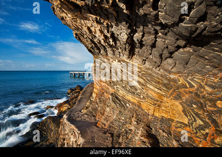 Jetée de second Valley et falaises au sud d'Adélaïde. Banque D'Images