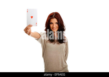 Belle brunette heureux avec l'As de coeur Banque D'Images