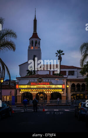 Santa Barbara, Californie, USA. 28 janvier, 2015. Soir tombe à l'Arlington Theater, principal lieu de la 30e Festival International du Film de Santa Barbara. Crédit : Scott London/Alamy Live News Banque D'Images